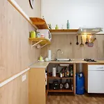 Piletas Dos * غيا ذي إسورا